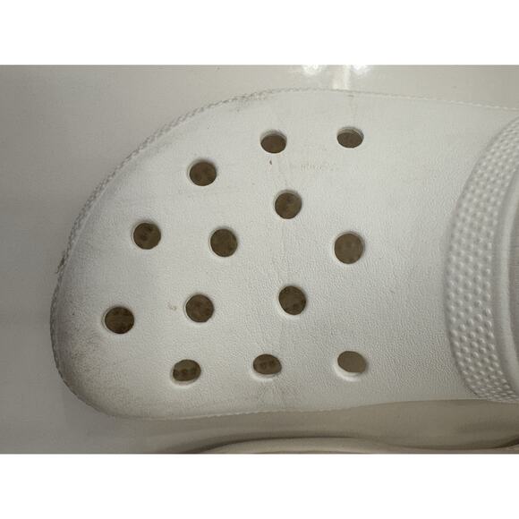 Crocs White Classic Clog Size Junior 5 - Picture 2 of 10